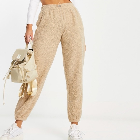 Abercrombie & Fitch Sunday Sherpa Joggers Sesame Size Small - Picture 1 of 8